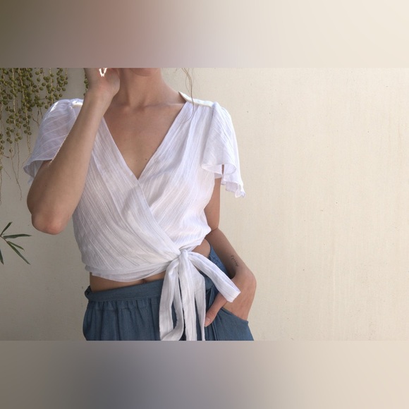LAHIVE White Wrap Blouse Size Small - Picture 3 of 6